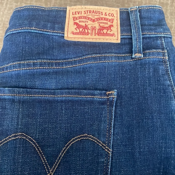 LEVI Jean Skirt size 27 - Picture 5 of 5